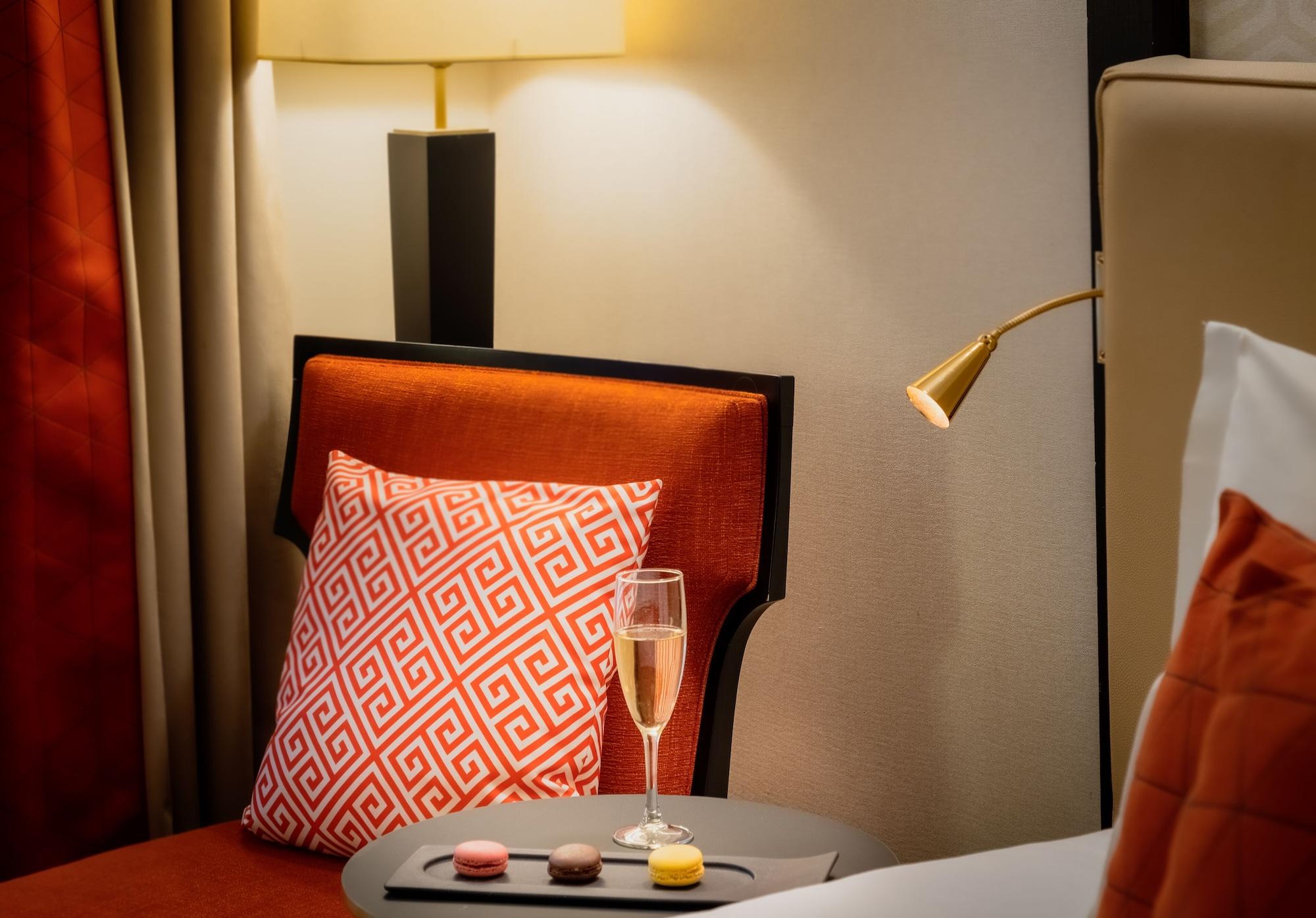 Le Marquis Eiffel Hotel 4*